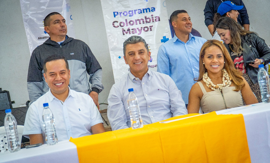 1.500 adultos mayores participaron en el 1° Encuentro Intergeneracional organizado por la Alcaldía Municipal
