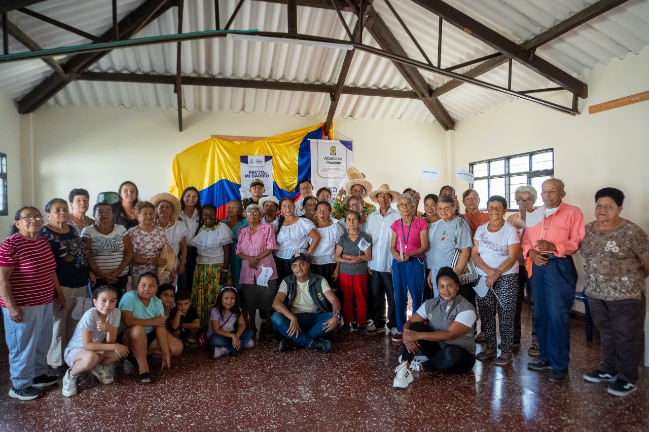 Gobierno - barrios por la Paz  (1).jpg