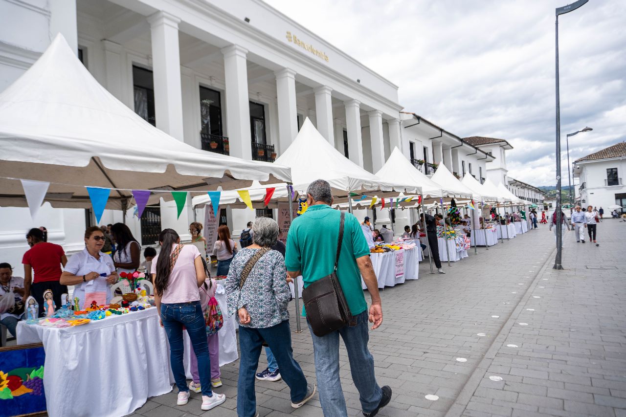 Gobierno - Feria (2).jpg