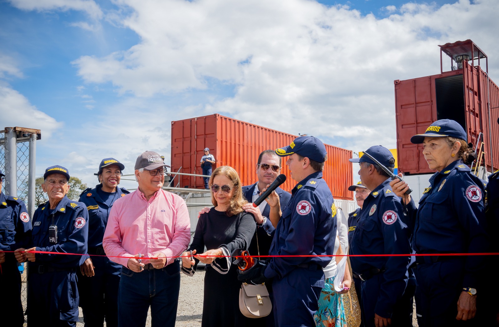 Alcalde - Bomberos  (1).jpg